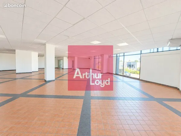 Bureaux 374 m² CLERMONT FERRAND