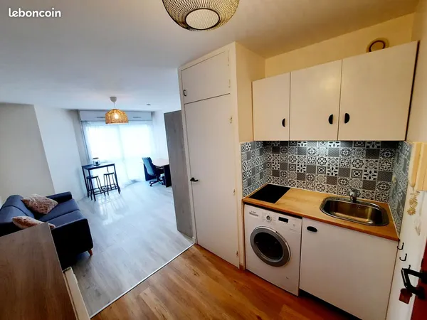Studio meublé 25 m2 -Chauffage compris - Parc Grandmont - 2 lions -