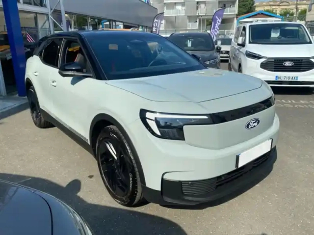 Ford Explorer 286ch extended range 79kwh pack collection rwd — photo 12