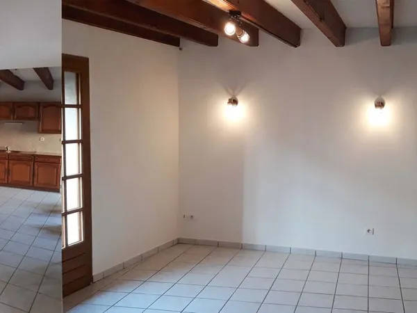 Maison d'habitation actuellement louée
