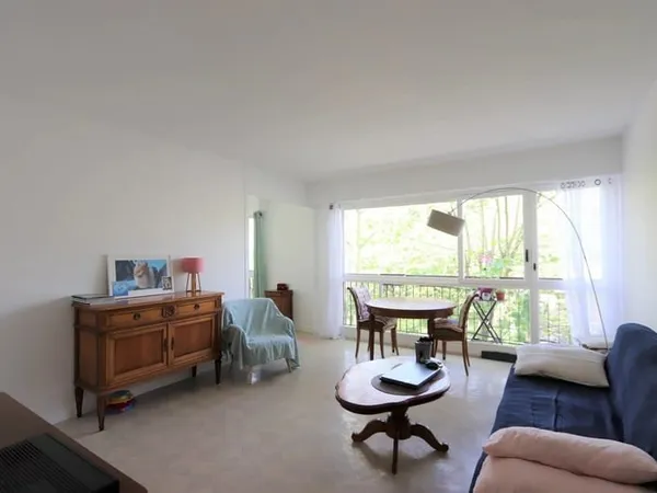 Appartement de type 3 pièces proche commerces
