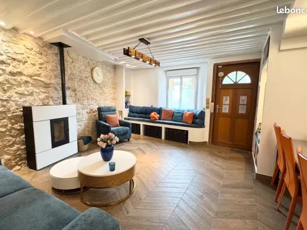 Maison familiale à louer — Sarcelles (95200), 2 700 /mois charges comprises