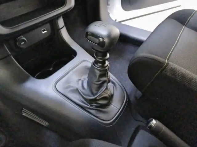 Citroën C3 bluehdi 100 s&amp;s bvm5 — photo 45