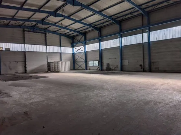Local d'activité 3200 m²