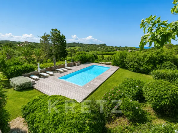 Maison d'architecte avec vue sur la mer au Domaine de Spérone