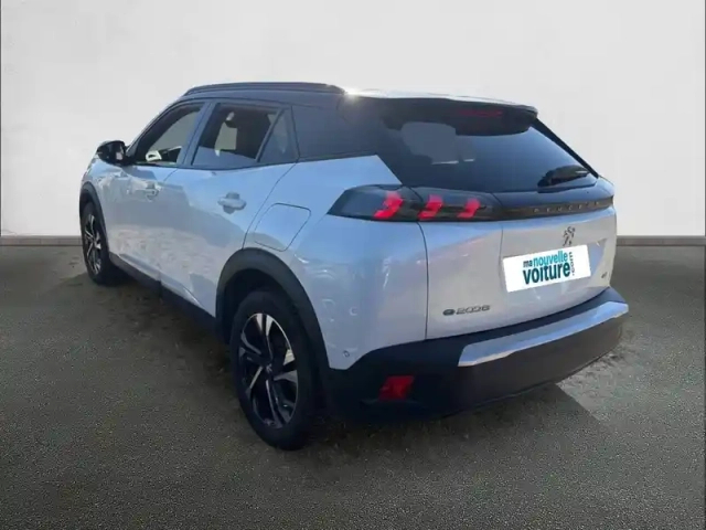 Peugeot 2008 electrique 136 ch — photo 7