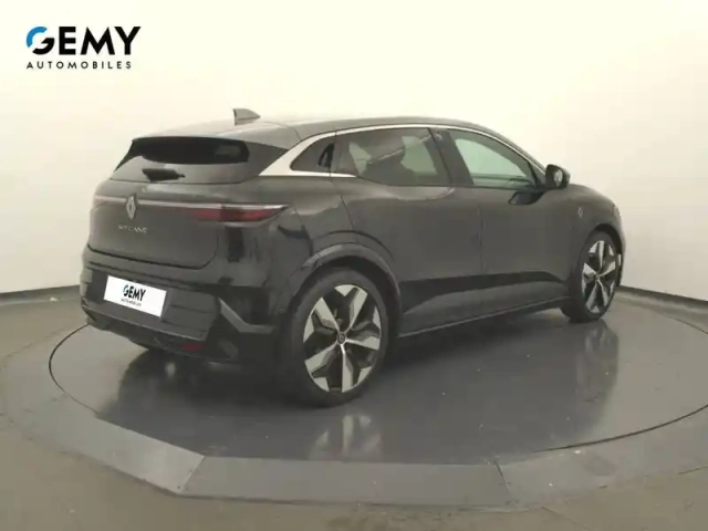 Renault Megane e-tech ev60 220 ch super charge — photo 33