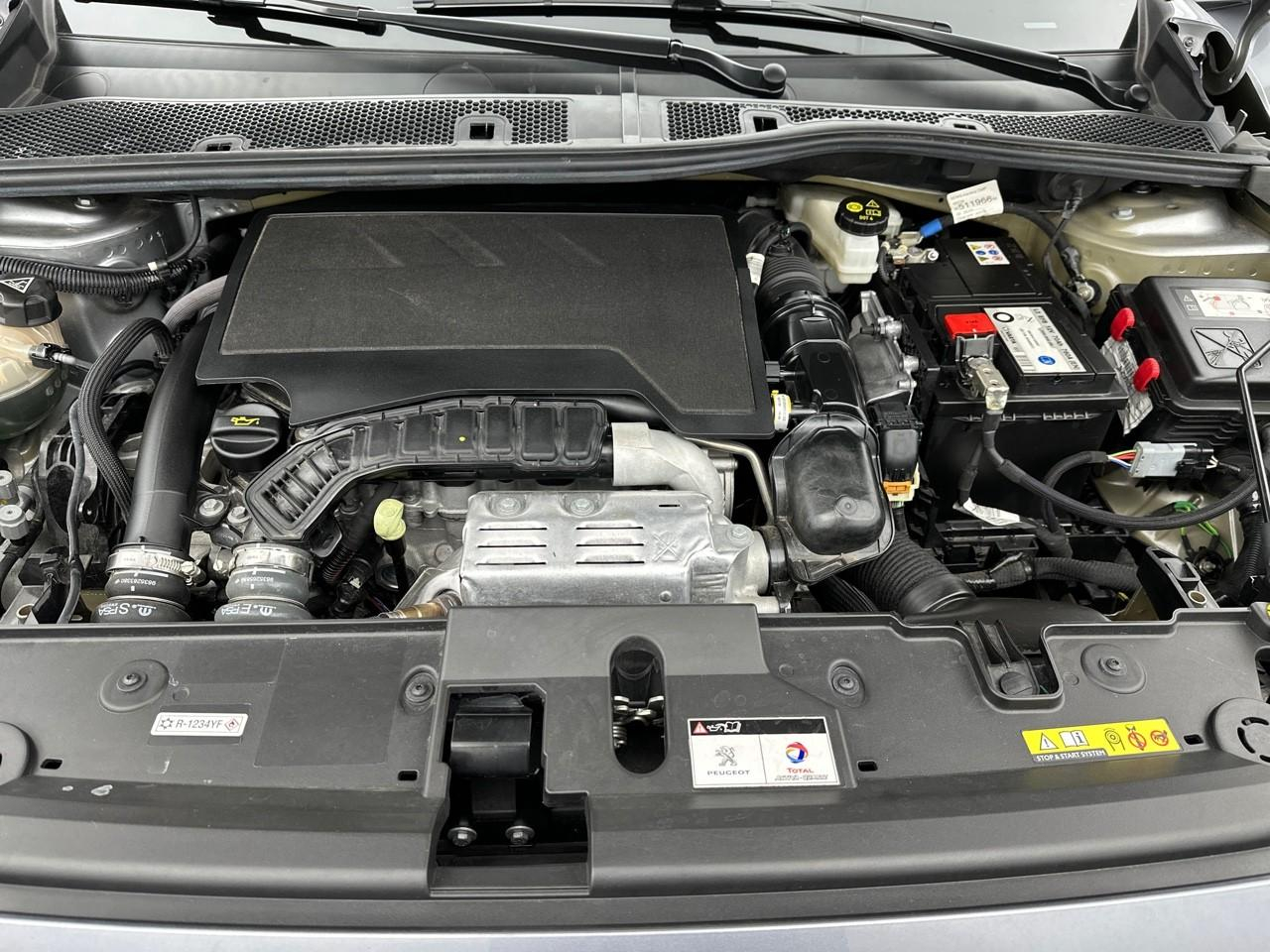 Peugeot 208 puretech 100 s&s eat8 style — photo 13