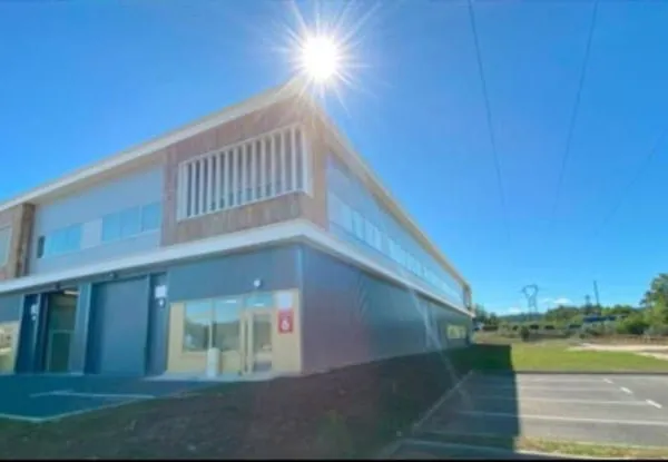Local d'activité 578 m²