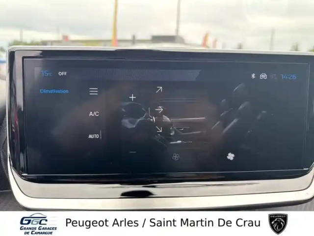 Peugeot 2008 hybrid 145 e-dcs6 — photo 21