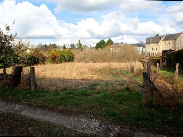 VENTE : terrain de 1 783 m² à Merlines