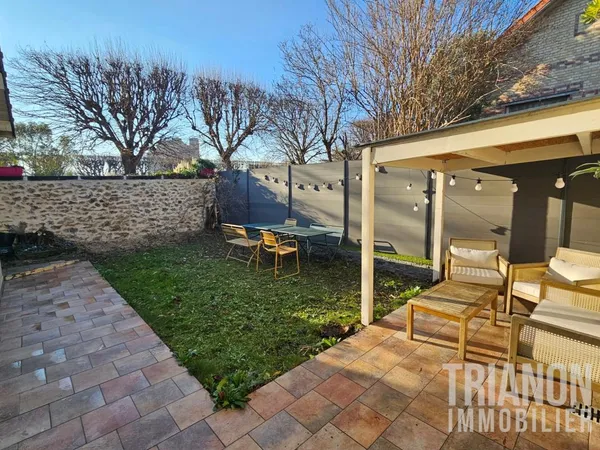 RARE SUR CLICHY -  Maison de ville avec jardin proche Paris