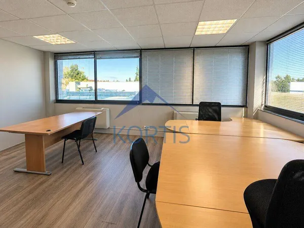 Bureau 168 m²