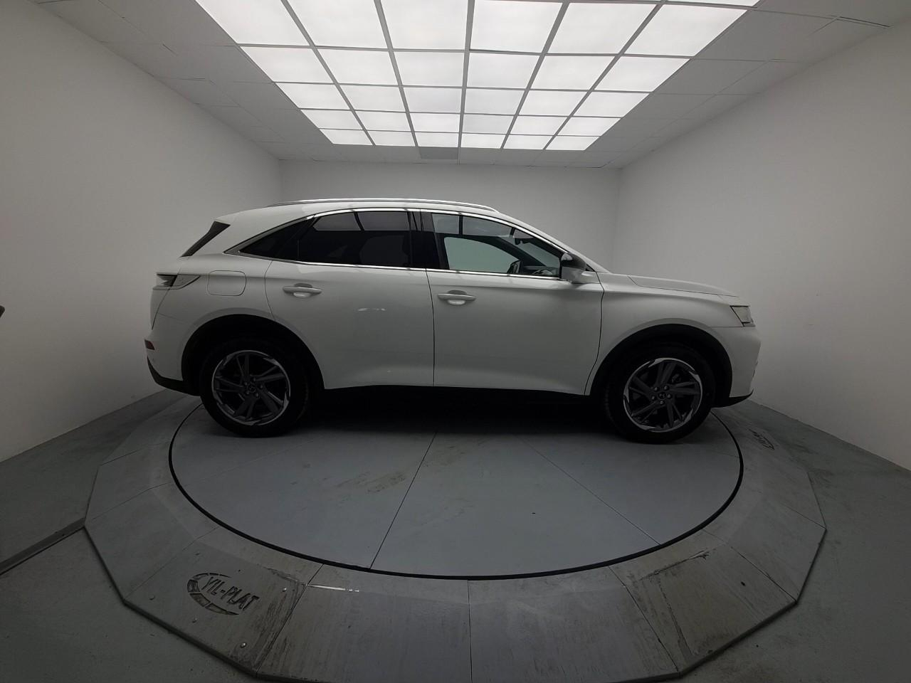 Ds Ds 7 crossback crossback hybride e-tense 300 eat8 4x4 rivoli — photo 6