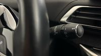 Peugeot 3008 HYBRID 225ch Allure Pack e-EAT8 — photo 24
