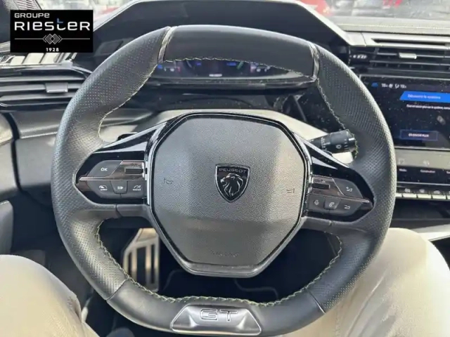 Peugeot 308 phev 180 e-eat8 — photo 29