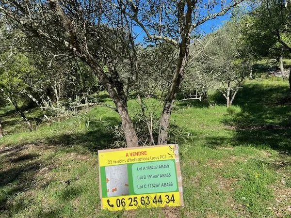 Vends terrain constructible