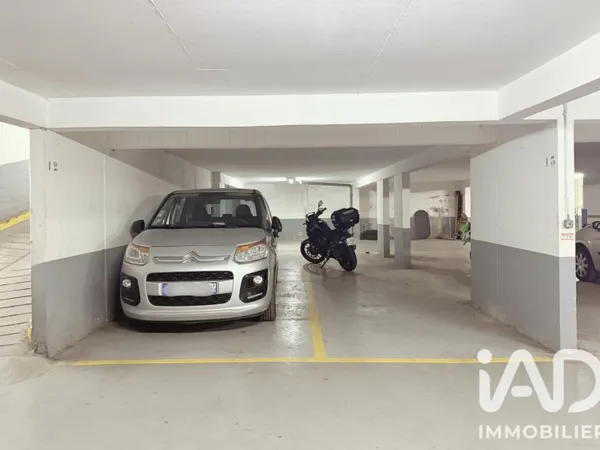 Parking 35 m²