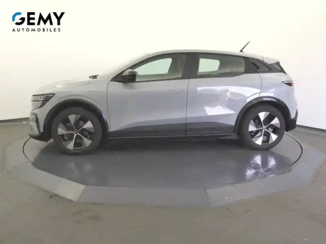 Renault Megane e-tech ev60 220 ch super charge — photo 19