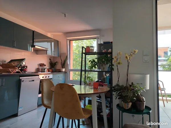 Appartement T2 balcon garage