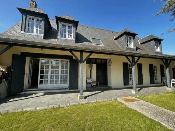Maison 9 pièces 230 m²