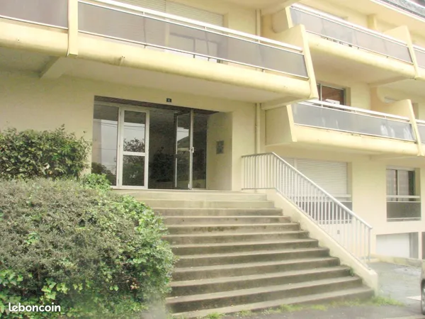 Loue T1 Bis + Garage Cholet Centre