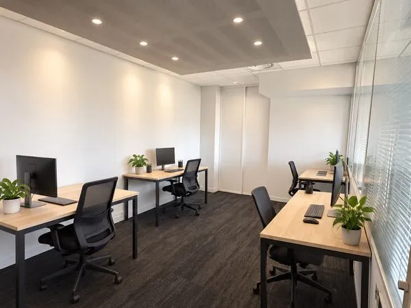 Local d'activité de 138 m² avec bureaux et atelier - Pessac Bersol