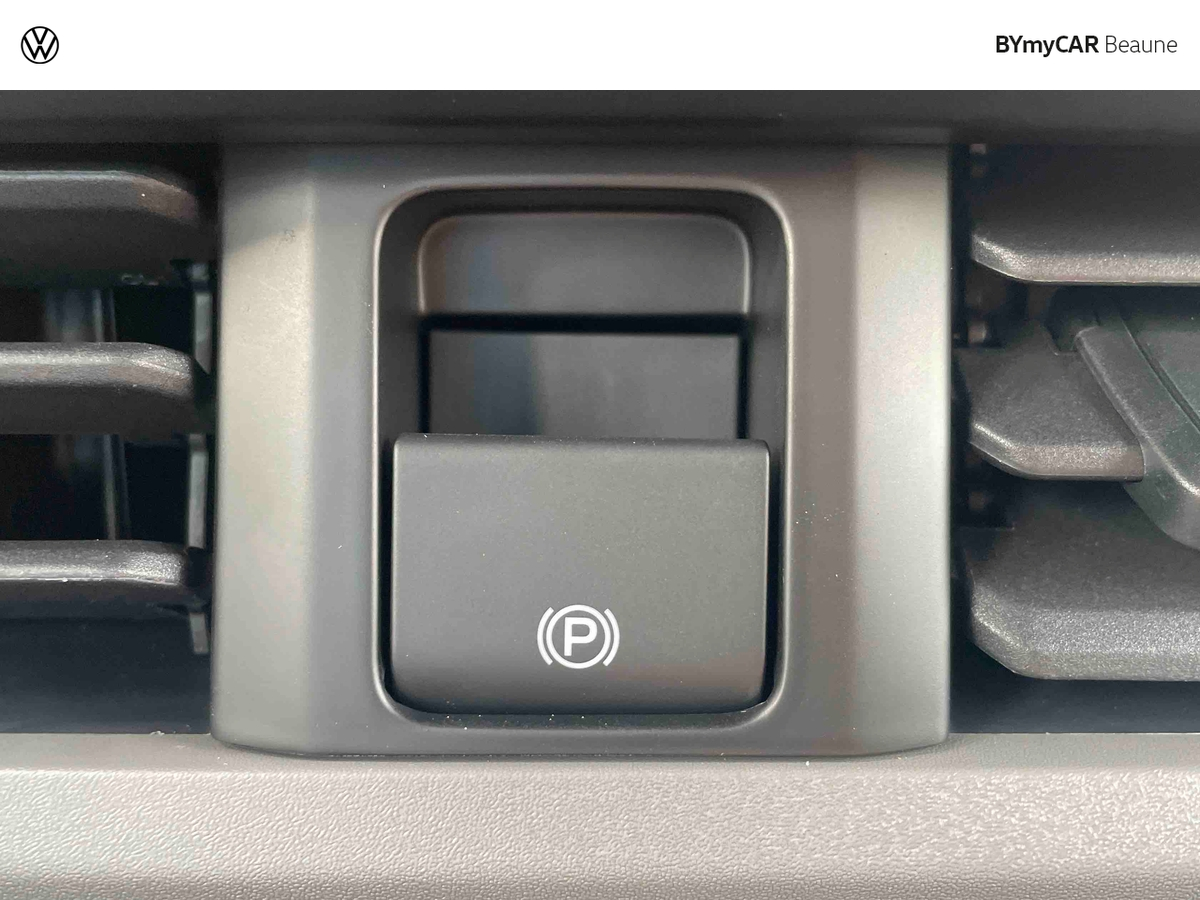 Volkswagen Utilitaires TRANSPORTER VAN L1H1 2.0 TDI 150 BVM6 — photo 28