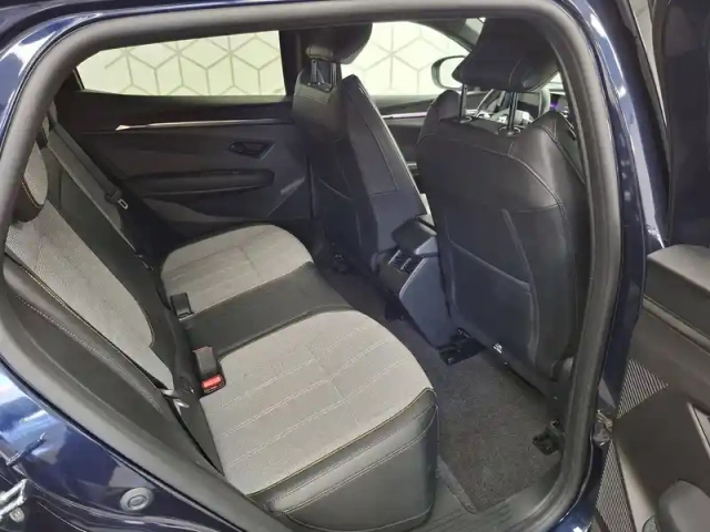 Renault Megane e-tech ev60 220 ch super charge — photo 27