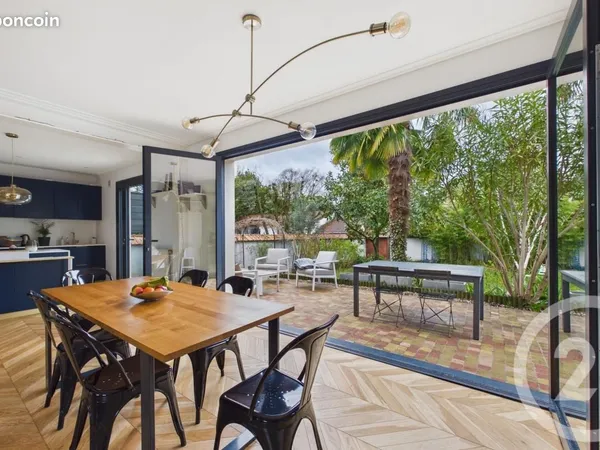 Maison 6 pièces 160 m²