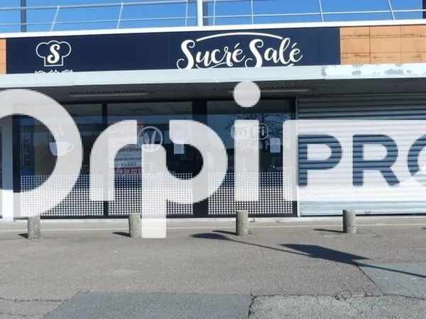 Local commercial 137 m²