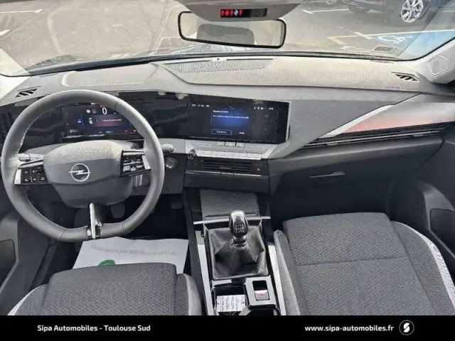Opel Astra 1.2 turbo 110 ch bvm6 — photo 3