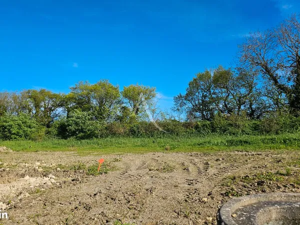 Terrain 694 m² LOIRE LES MARAIS