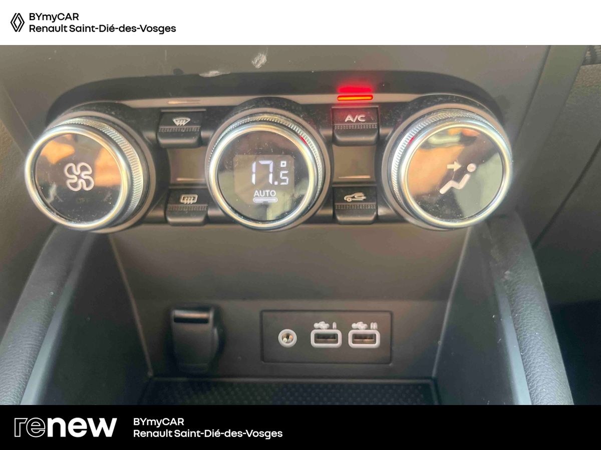 Renault Captur E-Tech full hybrid 145 — photo 17