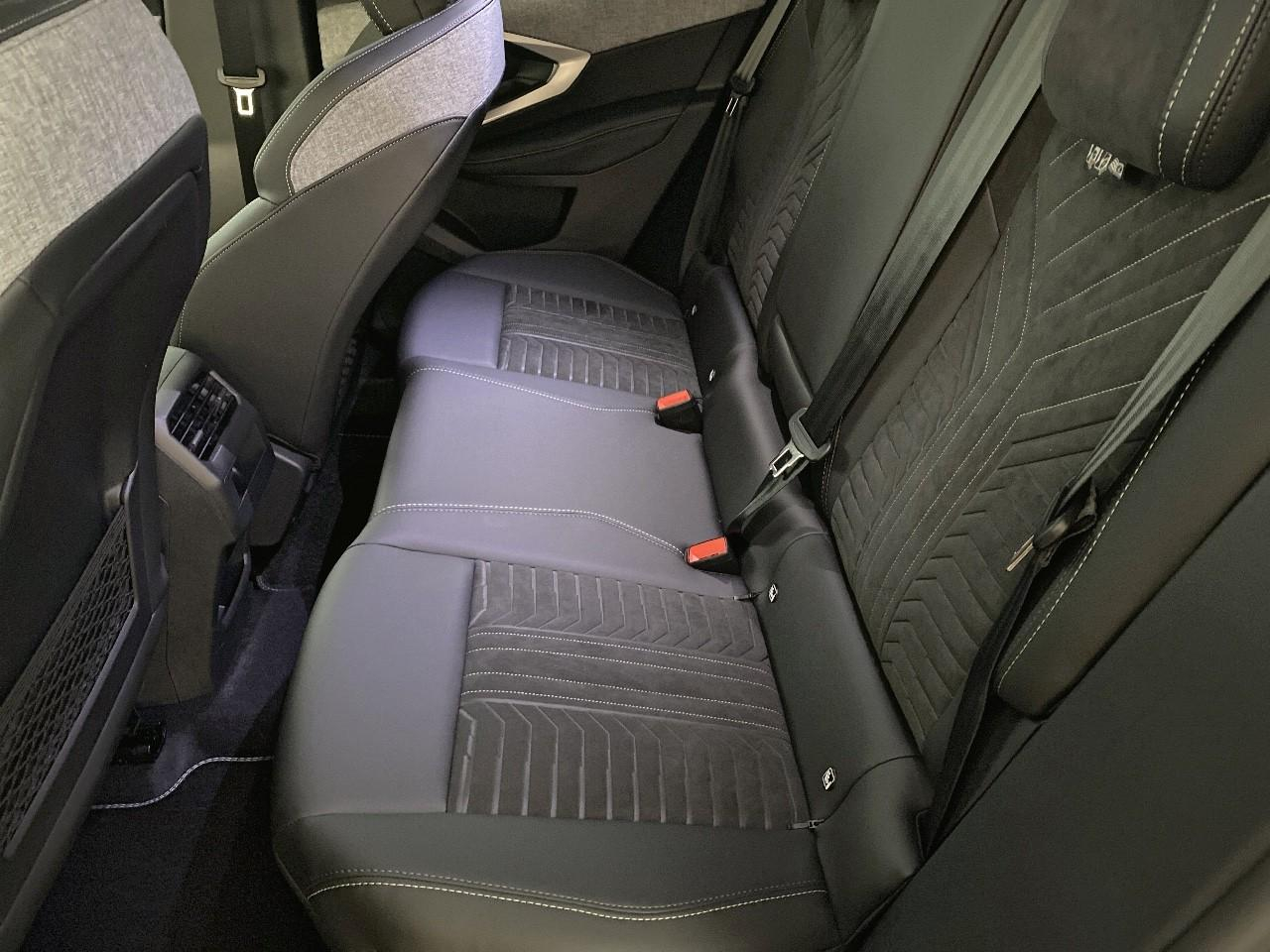 Peugeot 3008 hybrid 145 e-dcs6 gt — photo 10