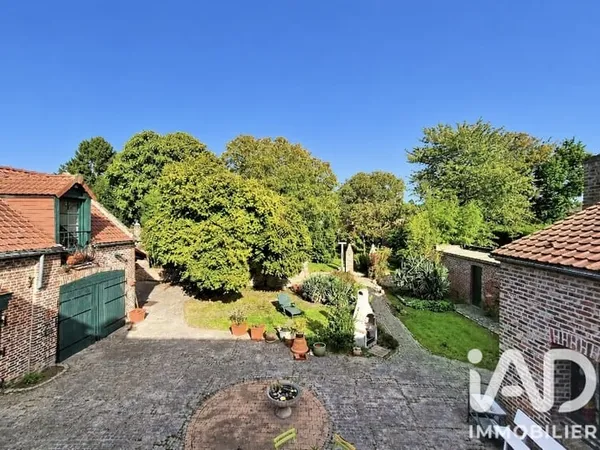 Maison 10 pièces 225 m²