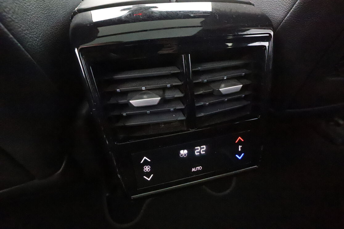 DS Automobiles DS7 Crossback 2.0 Blue-HDi Performance Line + Automatique — photo 14