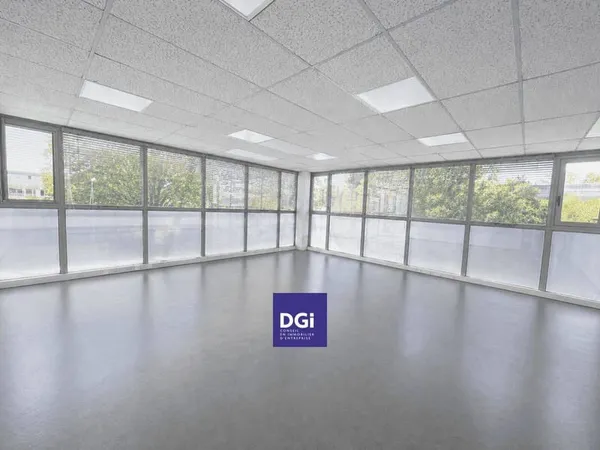 Bureaux 140 m²