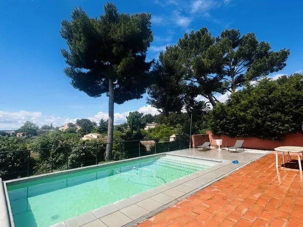 Maison 6 pièces 148 m²