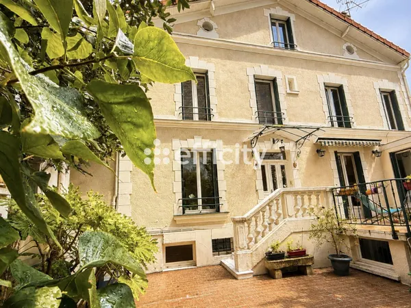 Maison 6 pièces 138 m²