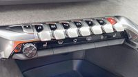 Peugeot 3008 HYBRID4 300ch GT e-EAT8 — photo 15