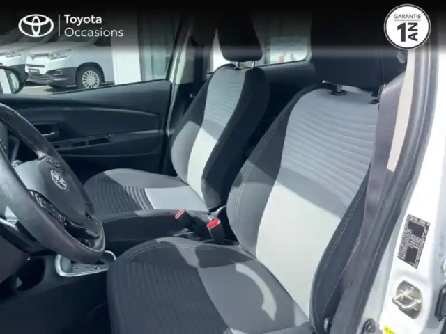 Toyota Yaris 110 vvt-i dynamic cvt 5p — photo 3