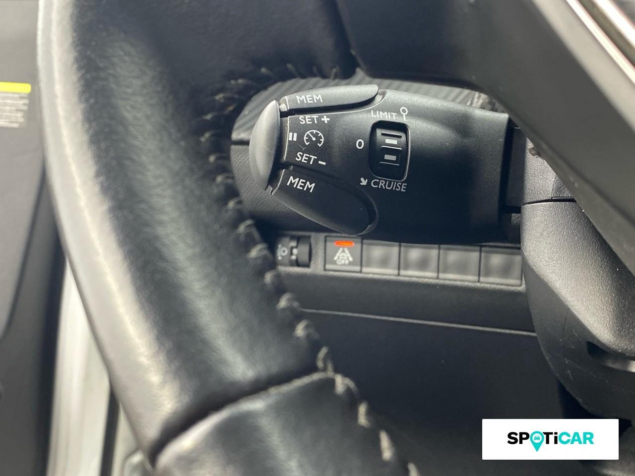 Peugeot 2008 1.5 bluehdi 110ch s&s allure pack — photo 18