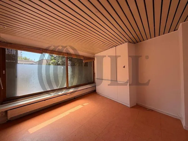 Local d'activité 320 m²