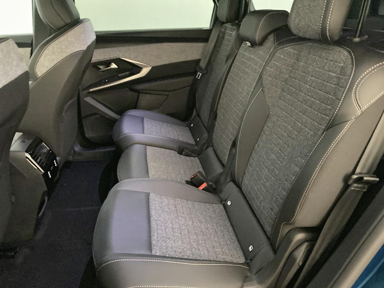 Peugeot 5008 electrique 210 ch 73 kwh allure — photo 10