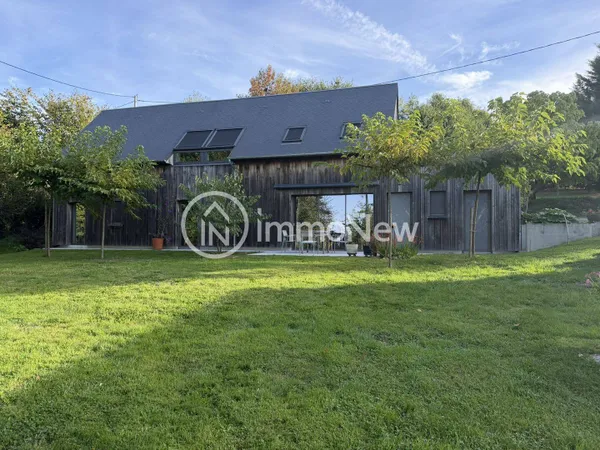 Villa 8 pièces 244 m²