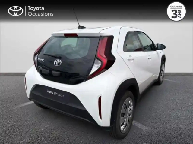 Toyota Aygo X 1.0 vvt-i 72ch dynamic — photo 2