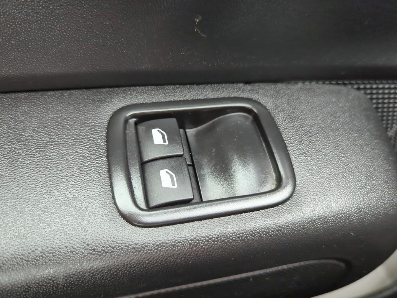 Citroën C3 bluehdi 100 bvm6 you — photo 22