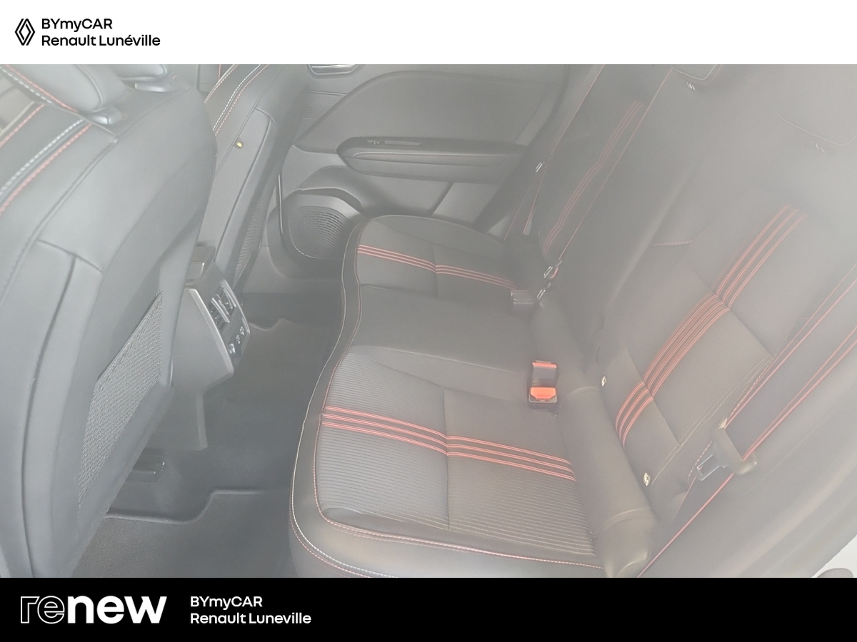 Renault Captur TCe 140 EDC - 21B — photo 12