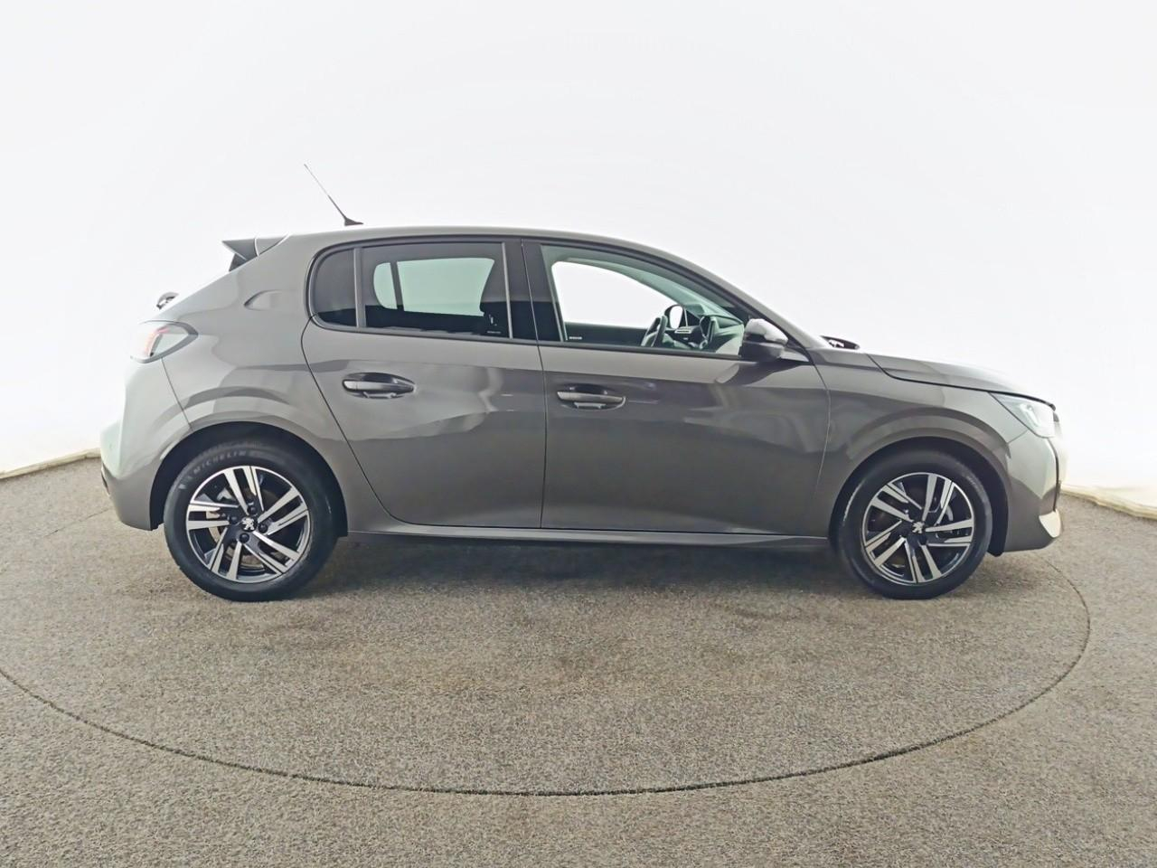 Peugeot 208 puretech 100 s&s bvm6 allure — photo 4